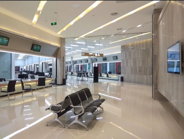 泰州興化市政務(wù)服務(wù)中心200窗口液晶叫號(hào)系統(tǒng)、PAD評價(jià)系統(tǒng)、觸摸查詢系統(tǒng)、自